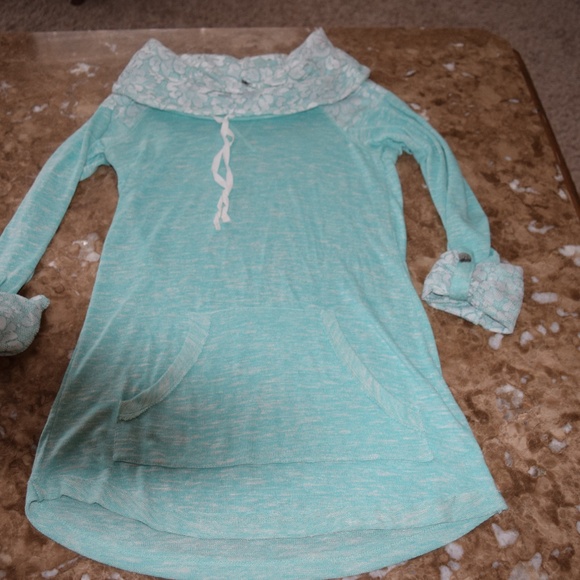 Large Vanity Long Sleeve Shirt - Picture 3 of 4